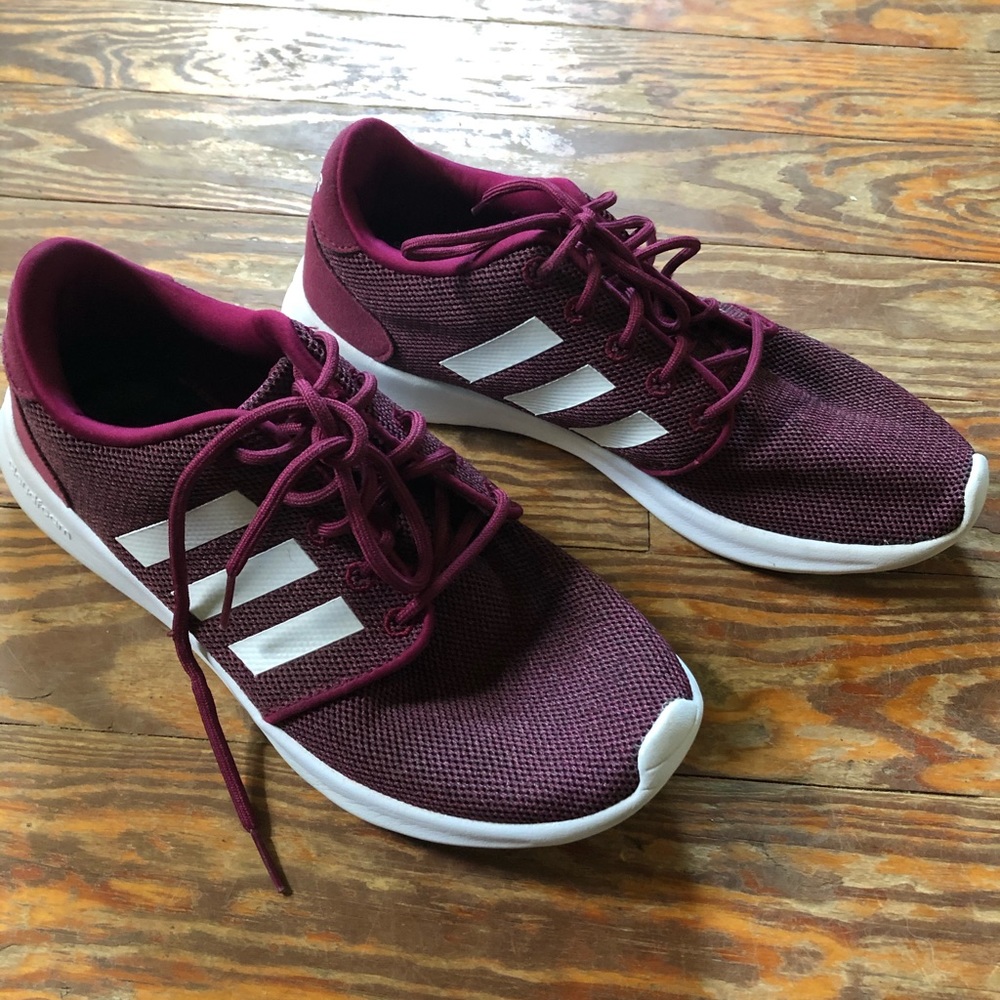 Adidas cloudfoam maroon red size 7 running shoe